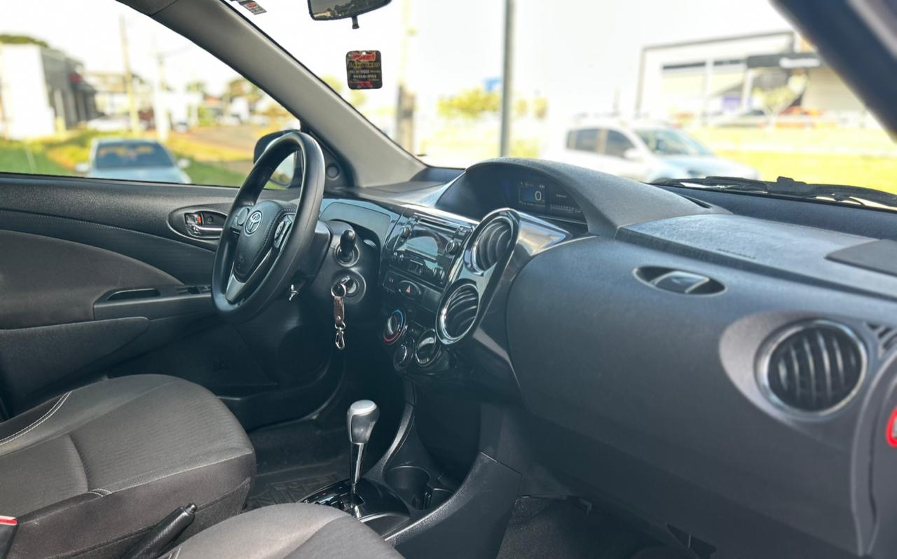 Toyota Etios Sedan X Plus 1.5 2019/19