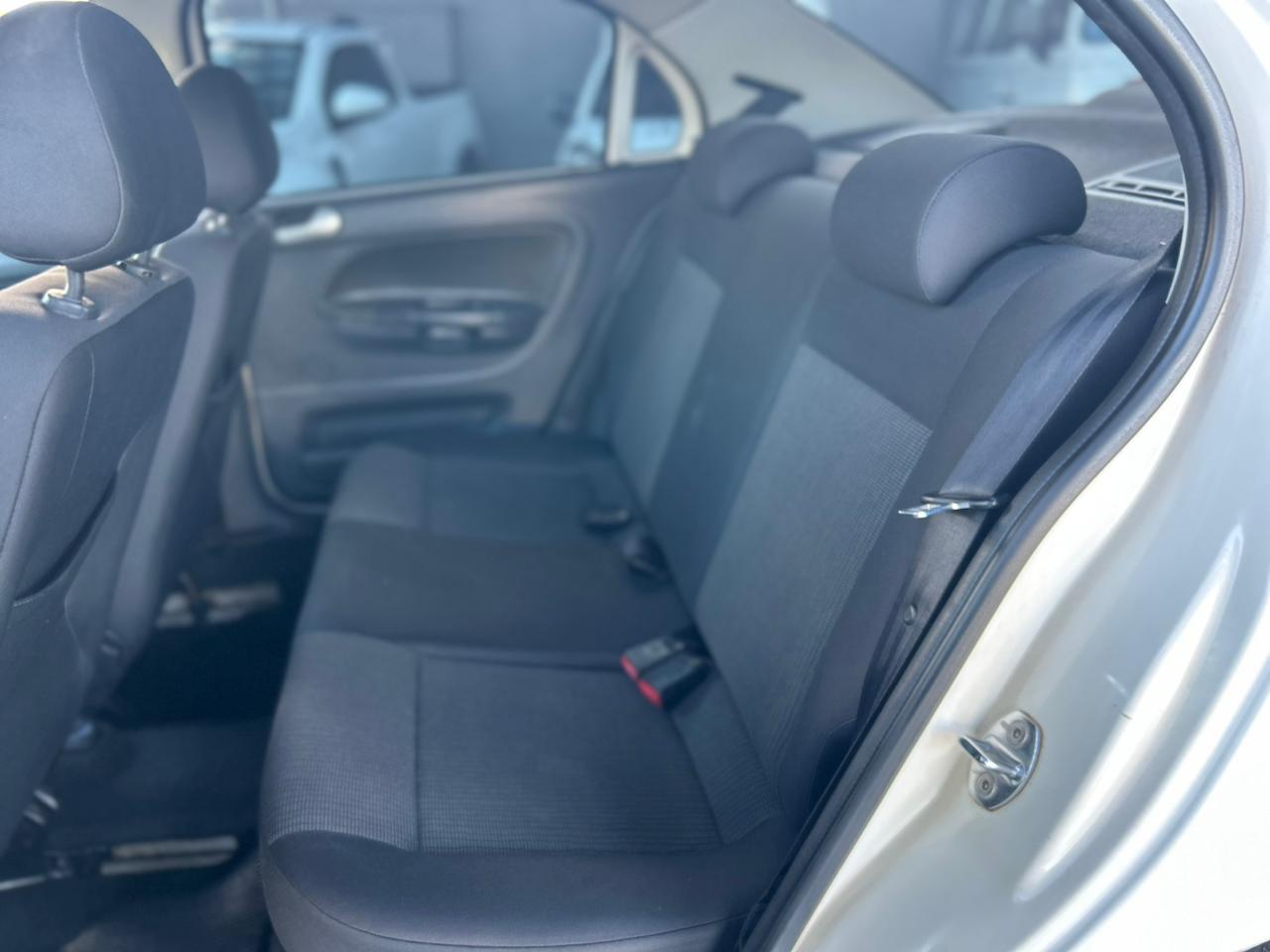 Volkswagen Voyage 1.0 Total 2013/13