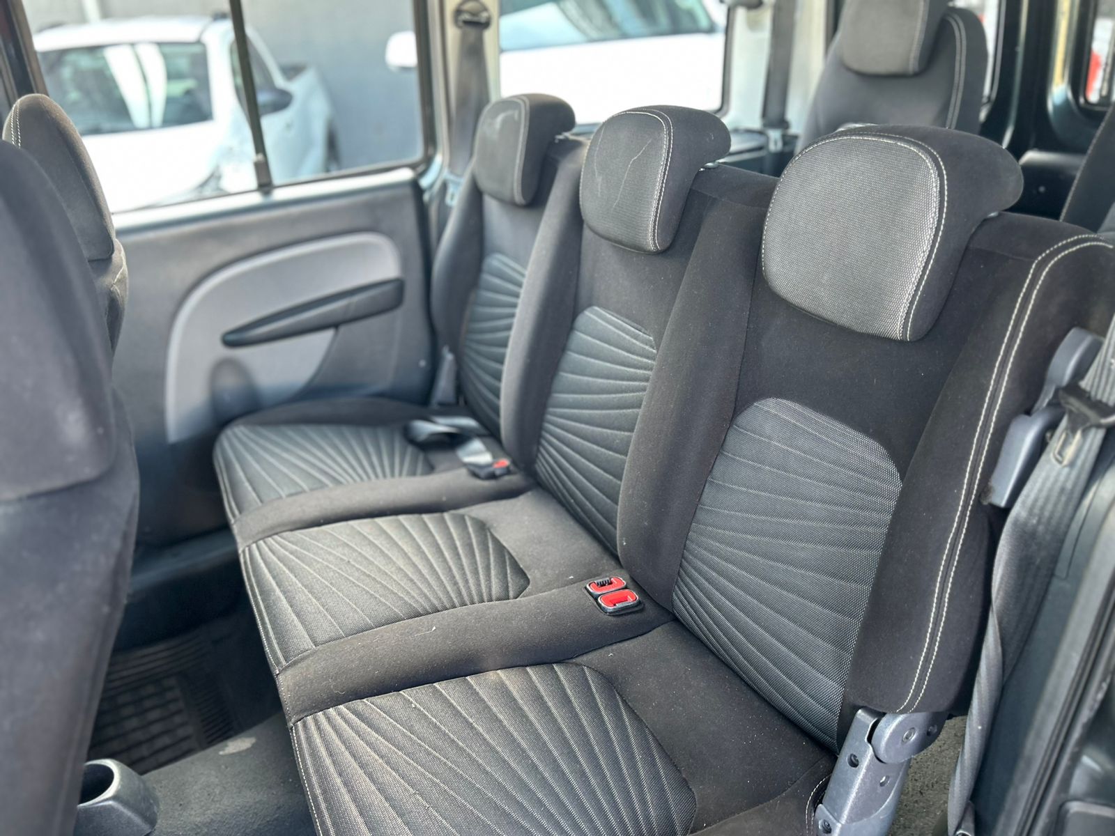 Fiat Doblò Essence 1.8 2015/15