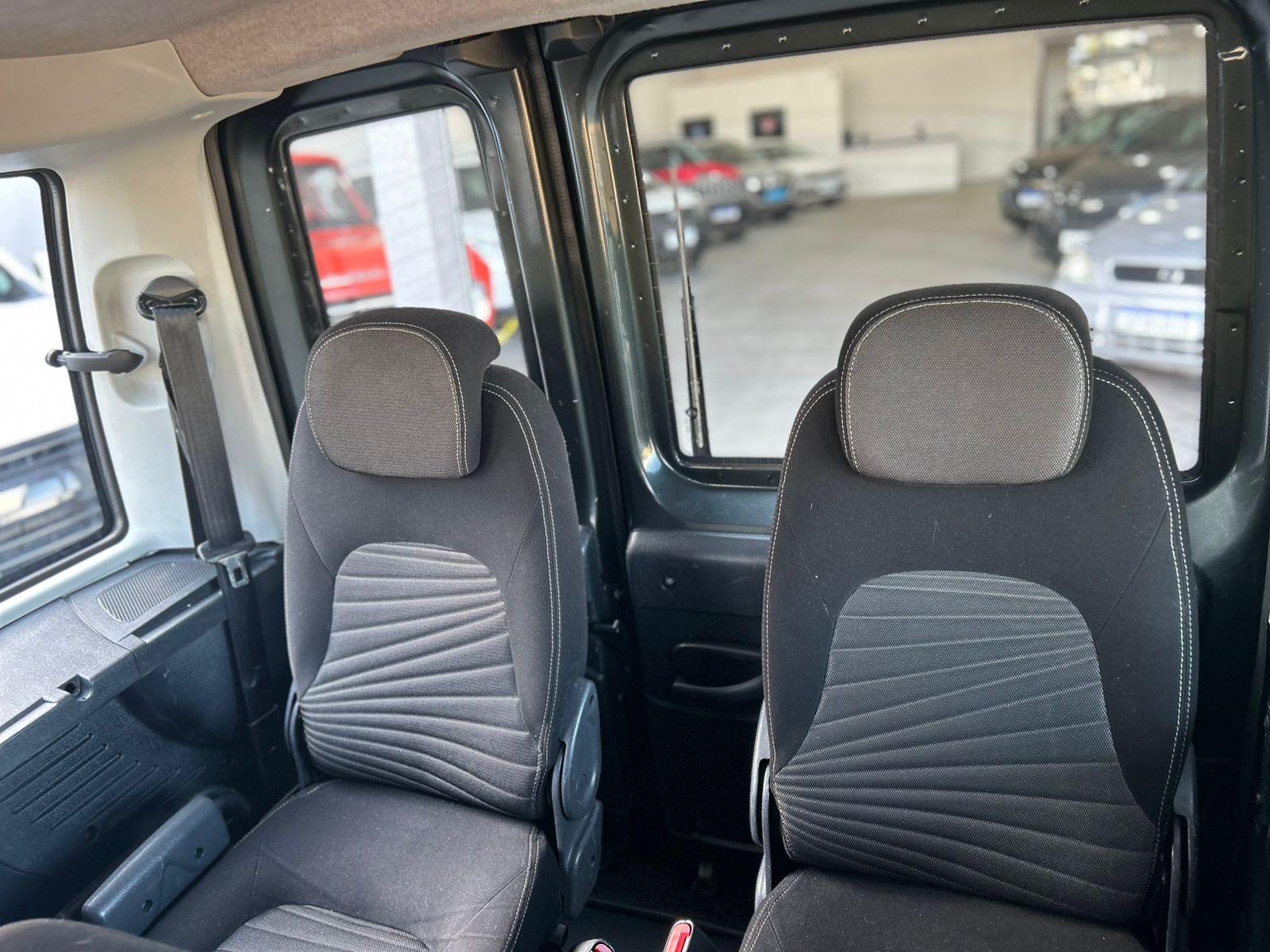 Fiat Doblò Essence 1.8 2015/15